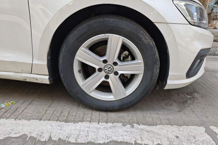 Used Volkswagen Lamando 2021 230TSI DSG Fashion Edition Right Front Wheel Hub