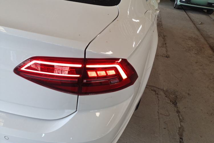 Used Volkswagen Lamando 2021 Facelift 280TSI DSG Comfort Edition (Manual Air Conditioning) Right Rear Taillight