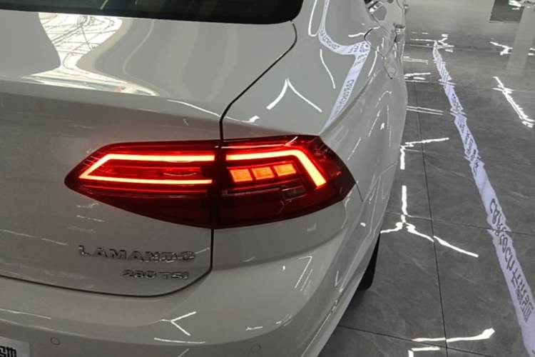 Used Volkswagen Lamando 2021 Revised Version 280TSI DSG Comfort Edition Right Rear Taillight