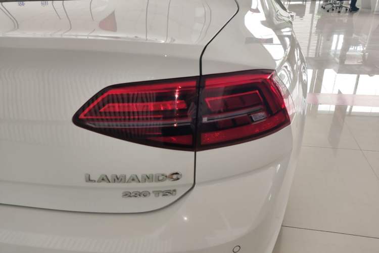 Used Volkswagen Lamando 2021 230TSI DSG Fashion Edition Right Rear Taillight