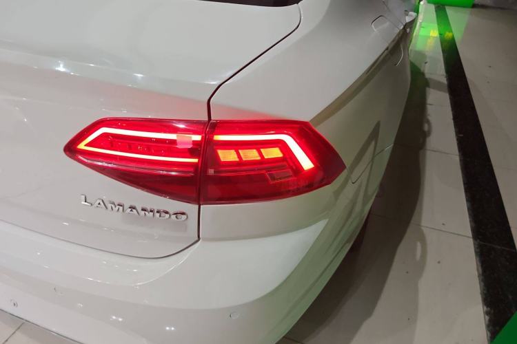 Used Volkswagen Lamando 2021 230TSI DSG Fashion Edition Right Rear Taillight