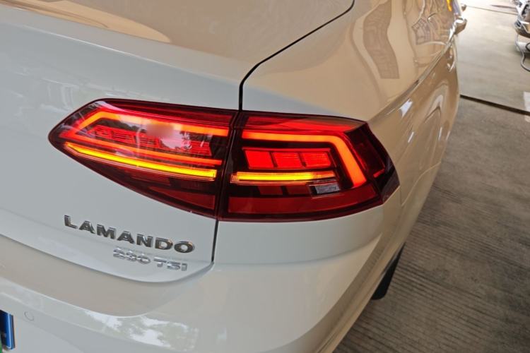 Used Volkswagen Lamando 2021 230TSI DSG Fashion Edition Right Rear Taillight
