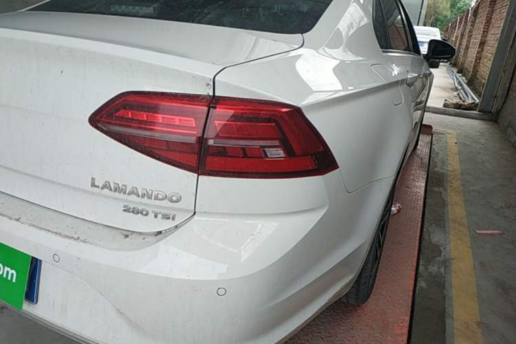 Used Volkswagen Lamando 2021 280TSI DSG Comfort Edition Right Rear Taillight