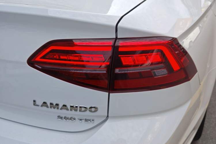 Used Volkswagen Lamando 2021 Revised Version 280TSI DSG Comfort Edition Right Rear Taillight