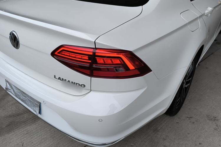 Used Volkswagen Lamando 2021 280TSI DSG Comfort Edition Right Rear Taillight