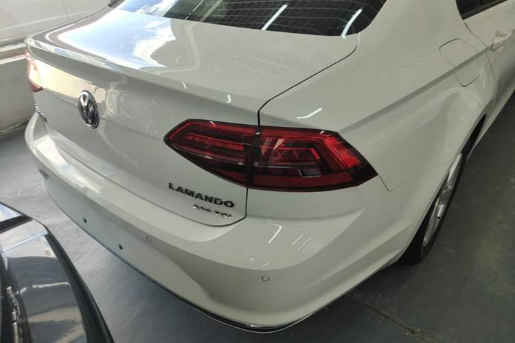 Used Volkswagen Lamando 2021 230TSI DSG Fashion Edition Right Rear Taillight
