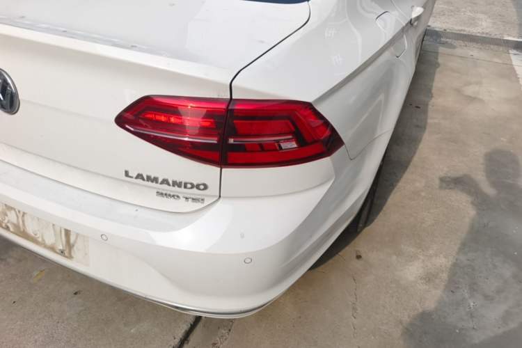 Used Volkswagen Lamando 2021 Facelift 280TSI DSG Comfort Edition (Manual Air Conditioning) Right Rear Taillight