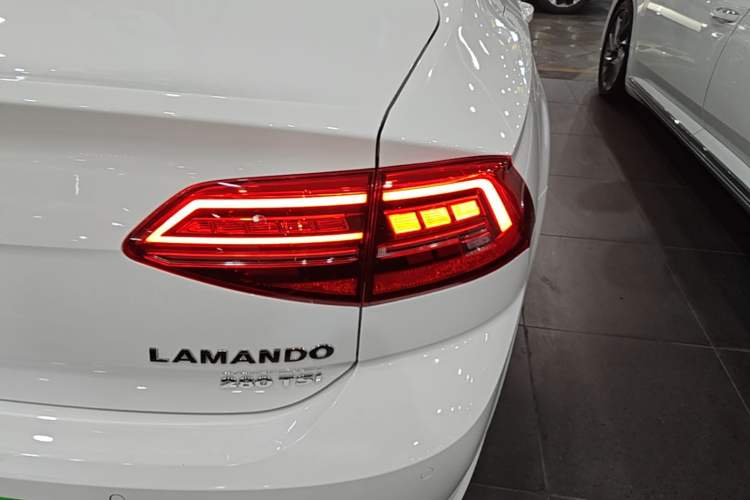 Used Volkswagen Lamando 2021 Revised Version 280TSI DSG Comfort Edition Right Rear Taillight