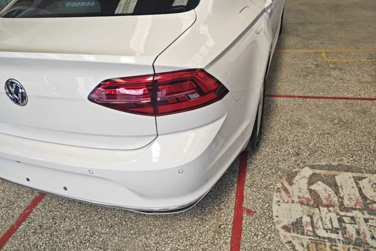 Used Volkswagen Lamando 2021 230TSI DSG Fashion Edition Right Rear Taillight