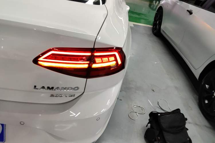 Used Volkswagen Lamando 2021 230TSI DSG Fashion Edition Right Rear Taillight