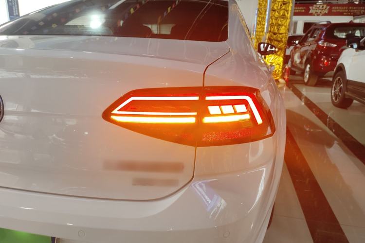 Used Volkswagen Lamando 2021 230TSI DSG Fashion Edition Right Rear Taillight