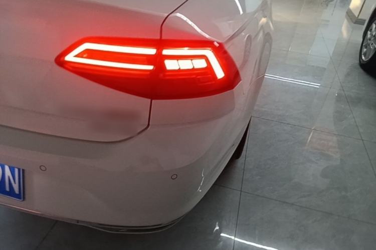 Used Volkswagen Lamando 2021 280TSI DSG Comfort Edition Right Rear Taillight