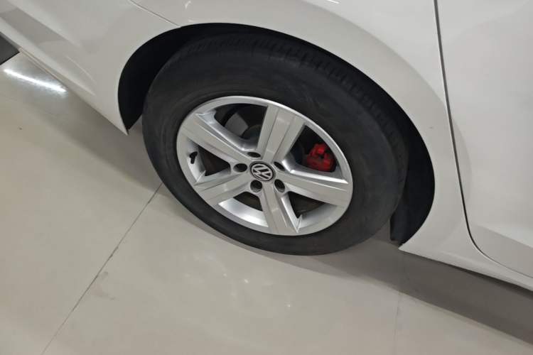 Used Volkswagen Lamando 2021 230TSI DSG Fashion Edition Right Rear Wheel Hub