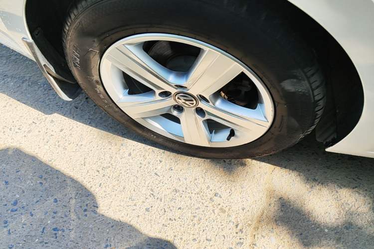 Used Volkswagen Lamando 2021 230TSI DSG Fashion Edition Right Rear Wheel Hub