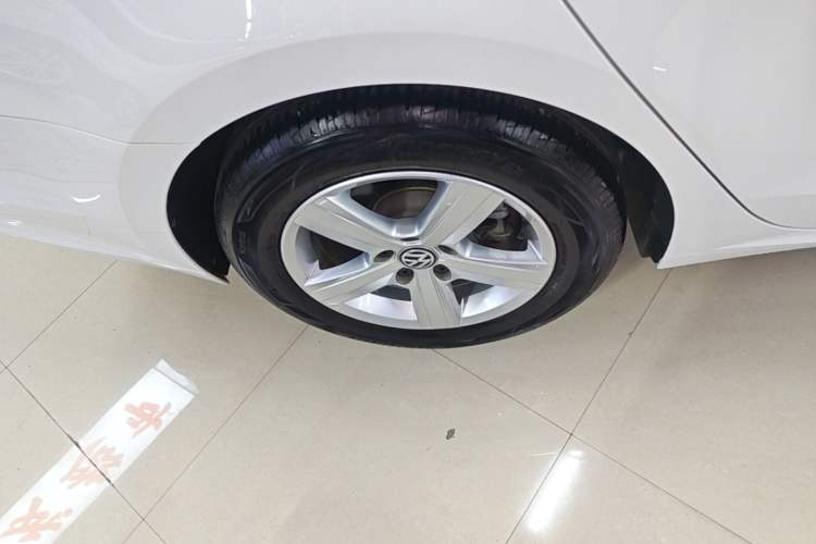 Used Volkswagen Lamando 2021 230TSI DSG Fashion Edition Right Rear Wheel Hub