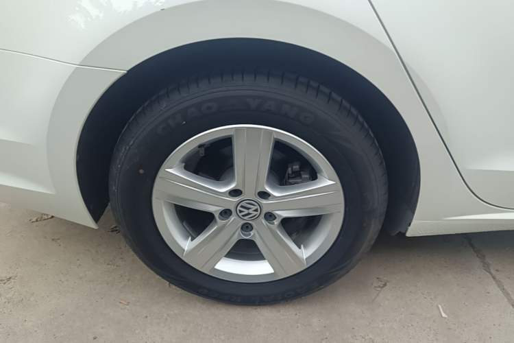 Used Volkswagen Lamando 2021 230TSI DSG Fashion Edition Right Rear Wheel Hub