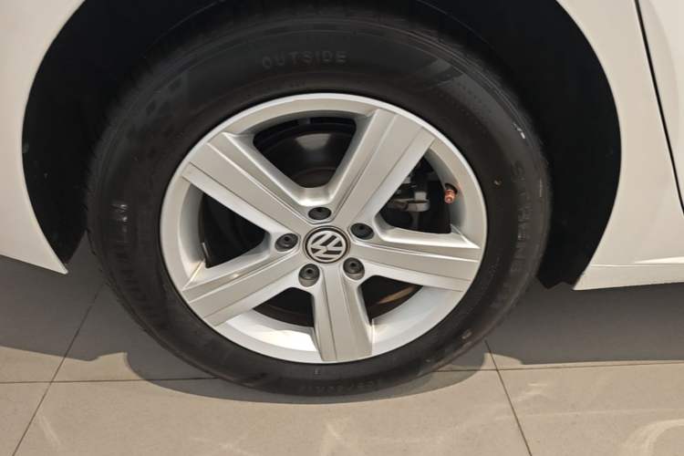 Used Volkswagen Lamando 2021 230TSI DSG Fashion Edition Right Rear Wheel Hub