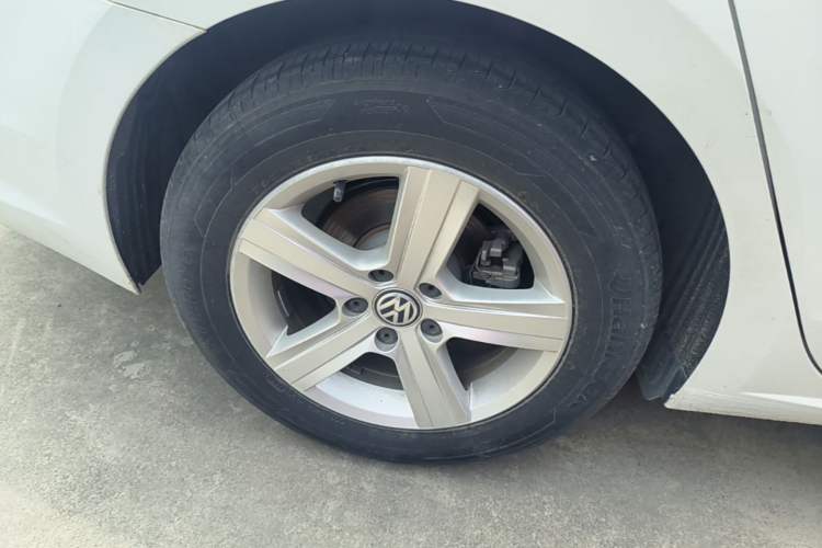 Used Volkswagen Lamando 2021 230TSI DSG Fashion Edition Right Rear Wheel Hub