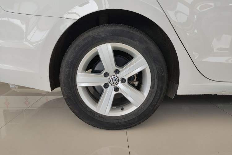 Used Volkswagen Lamando 2021 230TSI DSG Fashion Edition Right Rear Wheel Hub