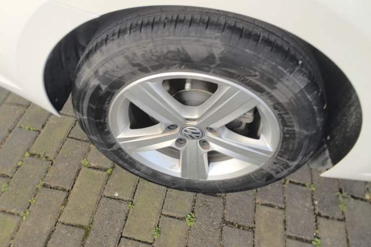 Used Volkswagen Lamando 2021 230TSI DSG Fashion Edition Right Rear Wheel Hub