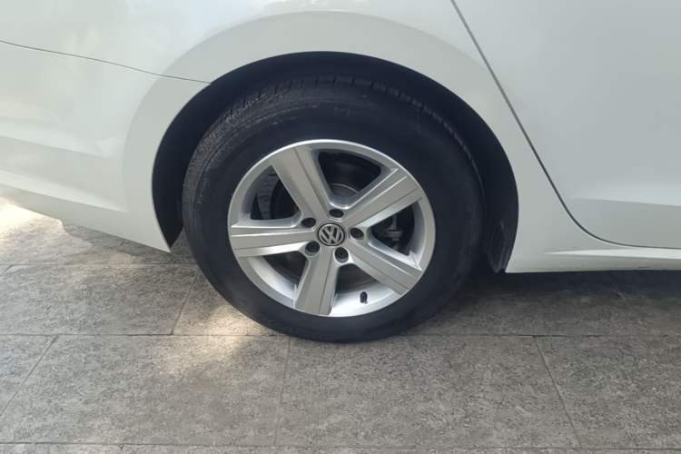 Used Volkswagen Lamando 2021 230TSI DSG Fashion Edition Right Rear Wheel Hub