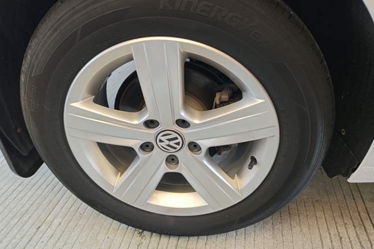 Used Volkswagen Lamando 2021 230TSI DSG Fashion Edition Right Rear Wheel Hub