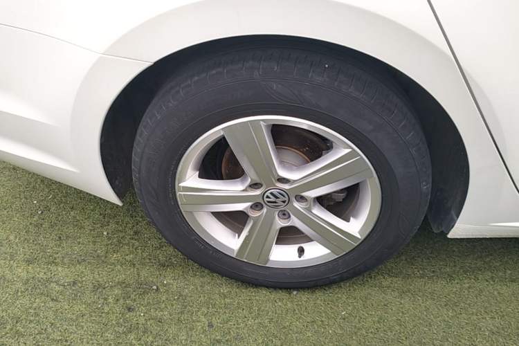 Used Volkswagen Lamando 2021 230TSI DSG Fashion Edition Right Rear Wheel Hub