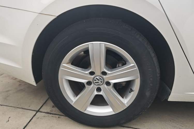Used Volkswagen Lamando 2021 230TSI DSG Fashion Edition Right Rear Wheel Hub