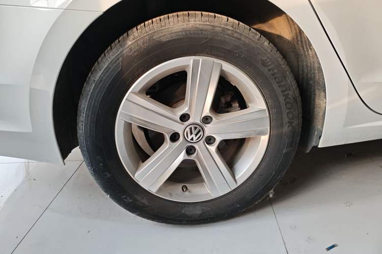 Used Volkswagen Lamando 2021 230TSI DSG Fashion Edition Right Rear Wheel Hub