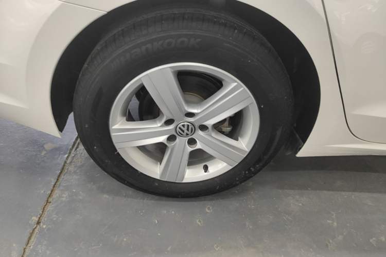 Used Volkswagen Lamando 2021 230TSI DSG Fashion Edition Right Rear Wheel Hub