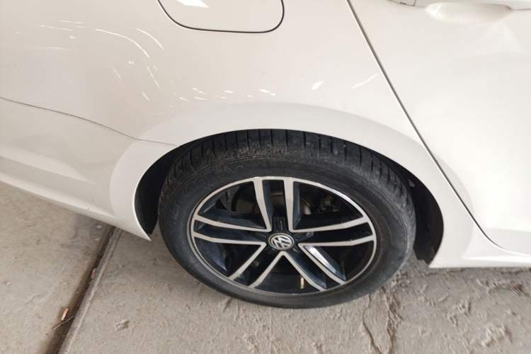 Used Volkswagen Lamando 2021 Revised Version 280TSI DSG Comfort Edition Right Rear Wheel Hub