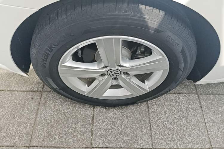 Used Volkswagen Lamando 2021 230TSI DSG Fashion Edition Right Rear Wheel Hub