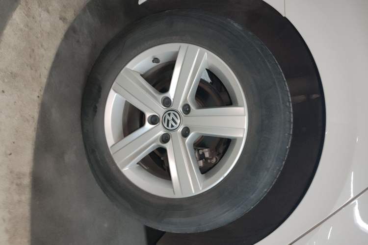 Used Volkswagen Lamando 2021 230TSI DSG Fashion Edition Right Rear Wheel Hub