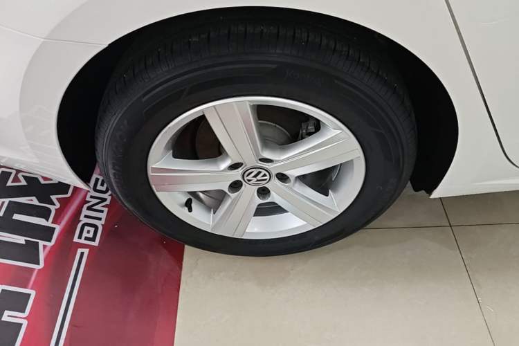 Used Volkswagen Lamando 2021 230TSI DSG Fashion Edition Right Rear Wheel Hub