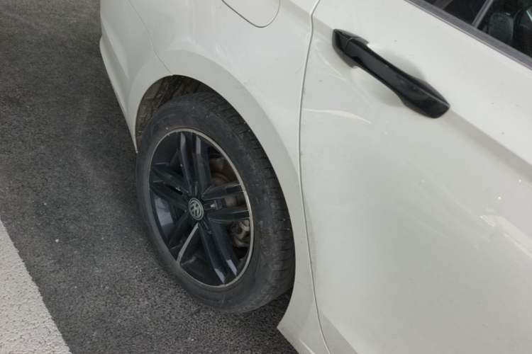 Used Volkswagen Lamando 2021 Revised Version 280TSI DSG Comfort Edition Right Rear Wheel Hub