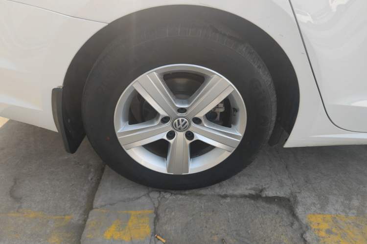 Used Volkswagen Lamando 2021 230TSI DSG Fashion Edition Right Rear Wheel Hub