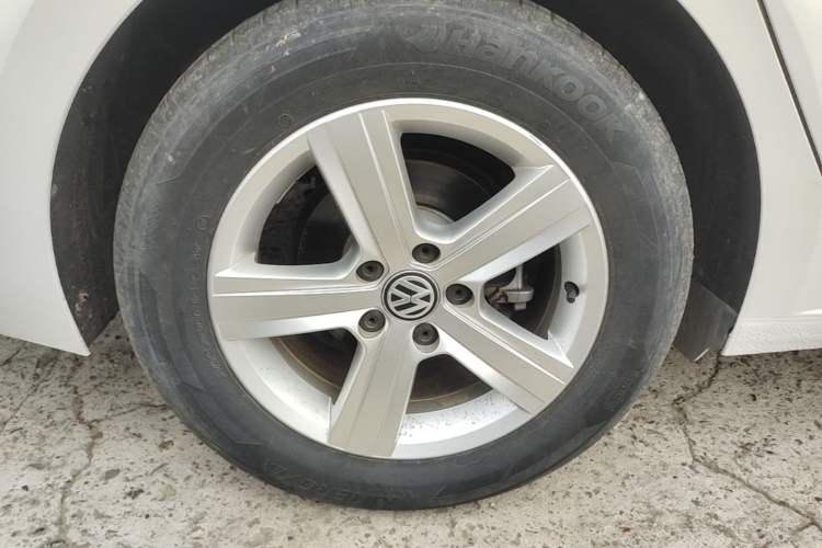 Used Volkswagen Lamando 2021 230TSI DSG Fashion Edition Right Rear Wheel Hub