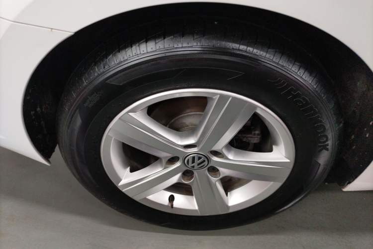 Used Volkswagen Lamando 2021 230TSI DSG Fashion Edition Right Rear Wheel Hub