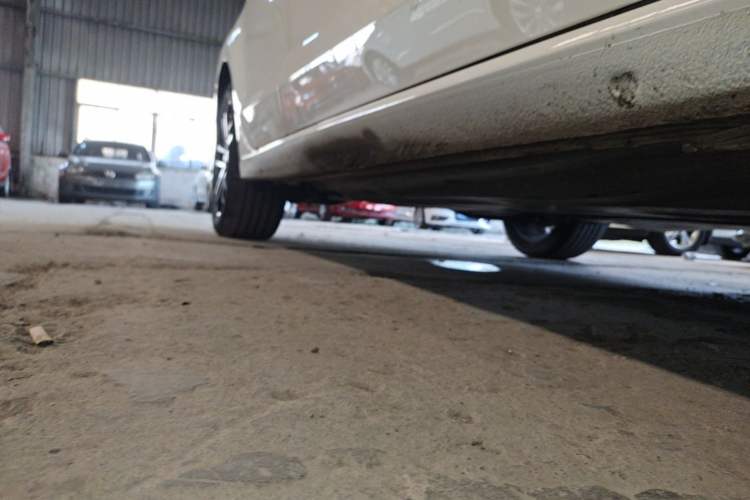 Used Volkswagen Lamando 2021 Facelift 280TSI DSG Comfort Edition (Manual Air Conditioning) Right Side Sill