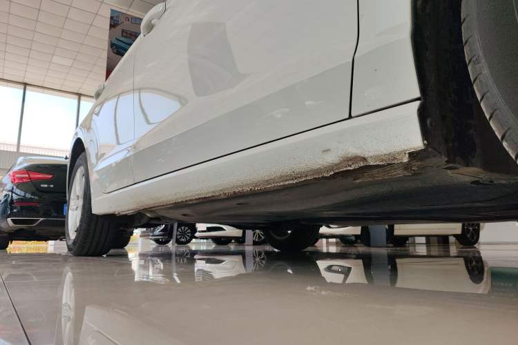 Used Volkswagen Lamando 2021 230TSI DSG Fashion Edition Right Side Sill