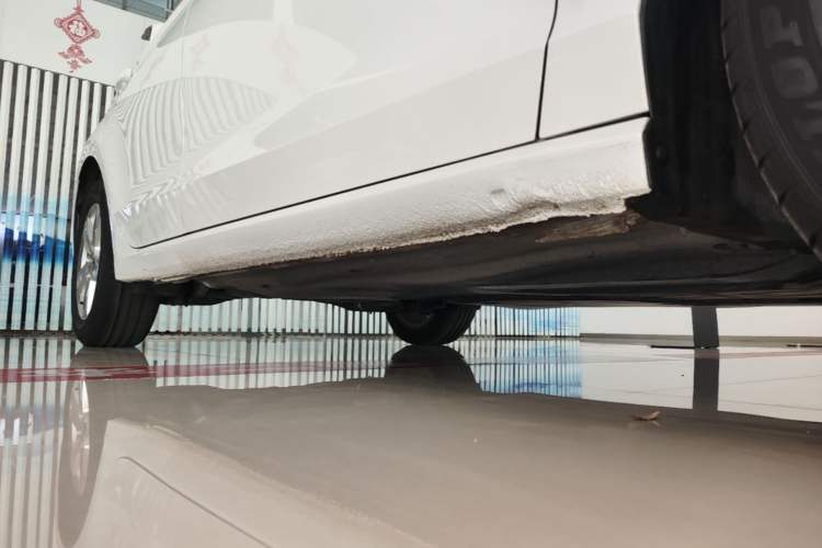 Used Volkswagen Lamando 2021 230TSI DSG Fashion Edition Right Side Sill