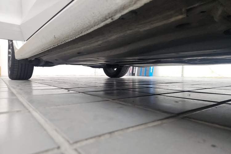 Used Volkswagen Lamando 2021 280TSI DSG Comfort Edition Right Side Sill