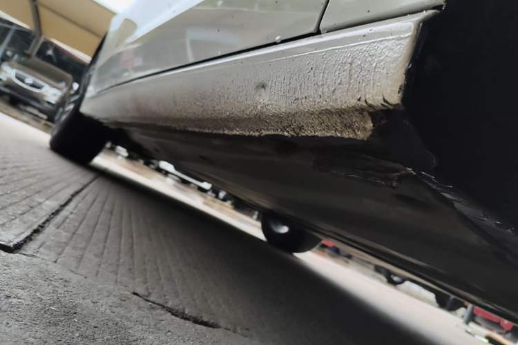 Used Volkswagen Lamando 2021 280TSI DSG Comfort Edition Right Side Sill
