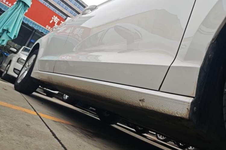 Used Volkswagen Lamando 2021 230TSI DSG Fashion Edition Right Side Sill