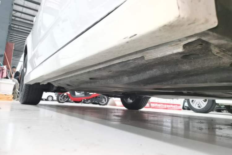 Used Volkswagen Lamando 2021 230TSI DSG Fashion Edition Right Side Sill
