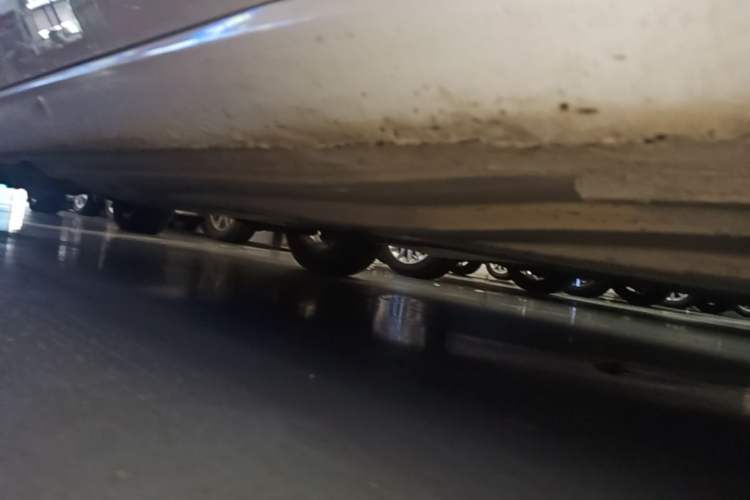 Used Volkswagen Lamando 2021 230TSI DSG Fashion Edition Right Side Sill