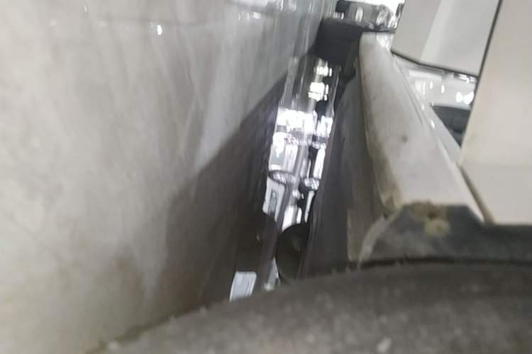 Used Volkswagen Lamando 2021 280TSI DSG Luxury Phantom Edition Right Side Sill
