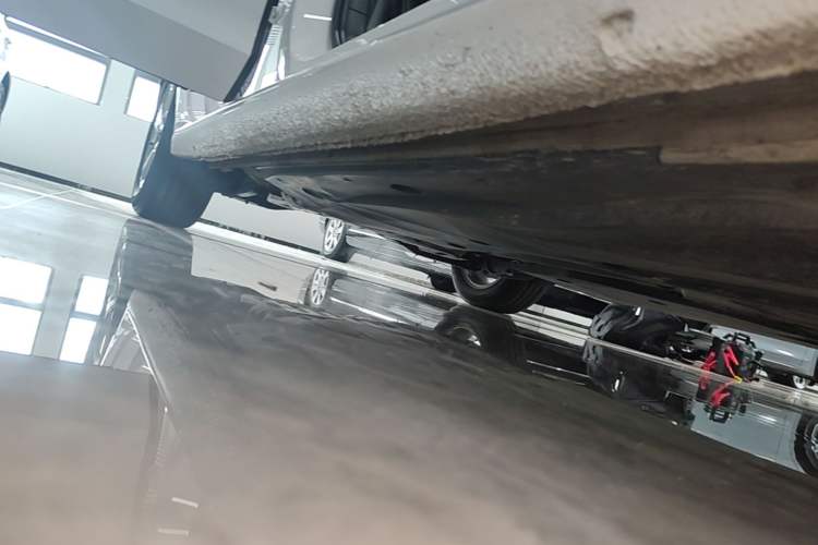 Used Volkswagen Lamando 2021 230TSI DSG Fashion Edition Right Side Sill