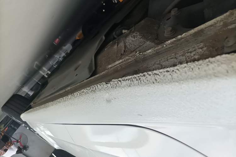 Used Volkswagen Lamando 2021 280TSI DSG Comfort Edition Right Side Sill