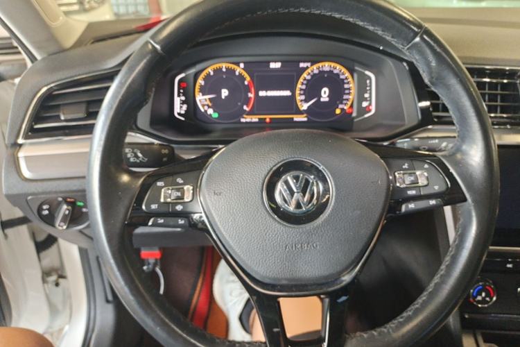 Used Volkswagen Lamando 2021 Facelift 280TSI DSG Comfort Edition (Manual Air Conditioning) Steering Wheel
